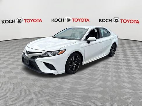 Used 2018 Toyota Camry SE w/ Protection Package (Q2) FWD image 3