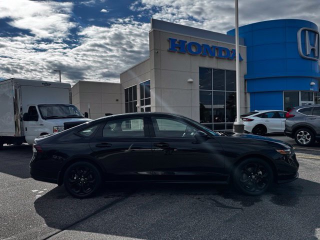 Certified 2025 Honda Accord SE image 4