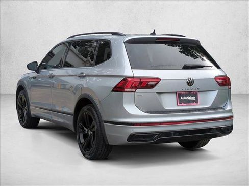 Used 2023 Volkswagen Tiguan SE R-Line FWD image 8