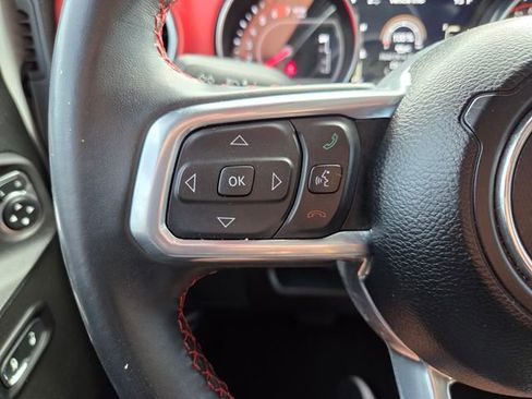 Used 2022 Jeep Wrangler Unlimited Rubicon w/ LED Lighting Group AWD/4WD image 29