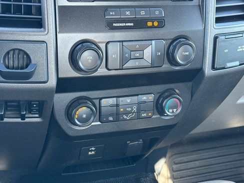 Used 2022 Ford F550 2WD Regular Cab Super Duty image 19