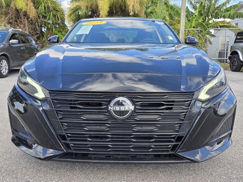 Used 2023 Nissan Altima 2.5 SV FWD image 8