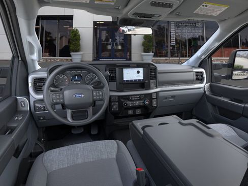 New 2025 Ford F350 XLT image 9