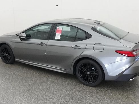 New 2026 Toyota Camry SE FWD image 4