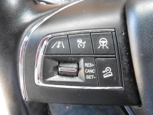 Used 2019 Maserati Levante GranLusso AWD/4WD image 7