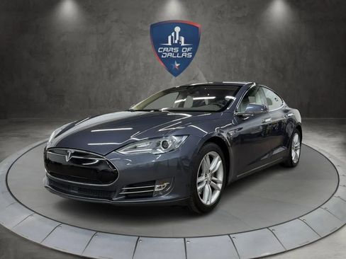 Used 2014 Tesla Model S 85 image 1