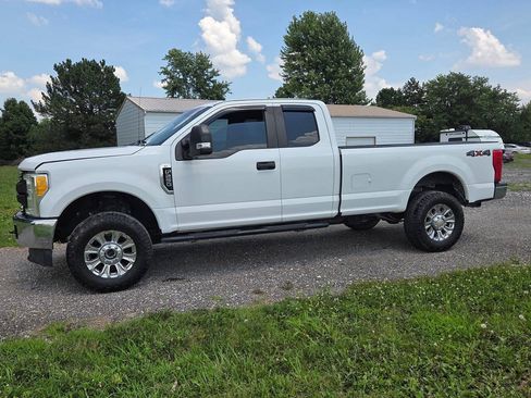 Used 2017 Ford F250 XL w/ Power Equipment Group AWD/4WD image 2