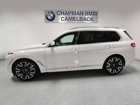 Used 2026 BMW X7 xDrive40i image 3