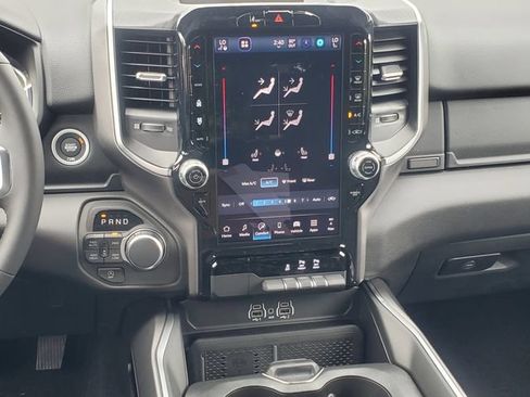 New 2026 RAM 1500 Big Horn AWD/4WD image 17