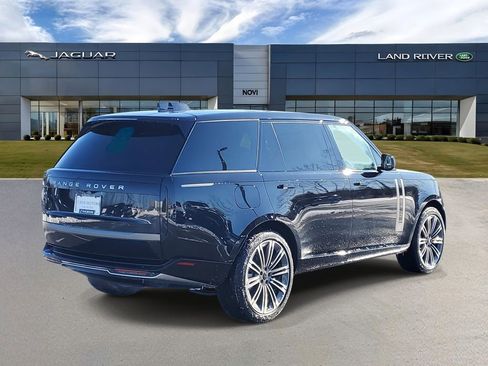 New 2026 Land Rover Range Rover Long Wheelbase SE AWD/4WD image 3