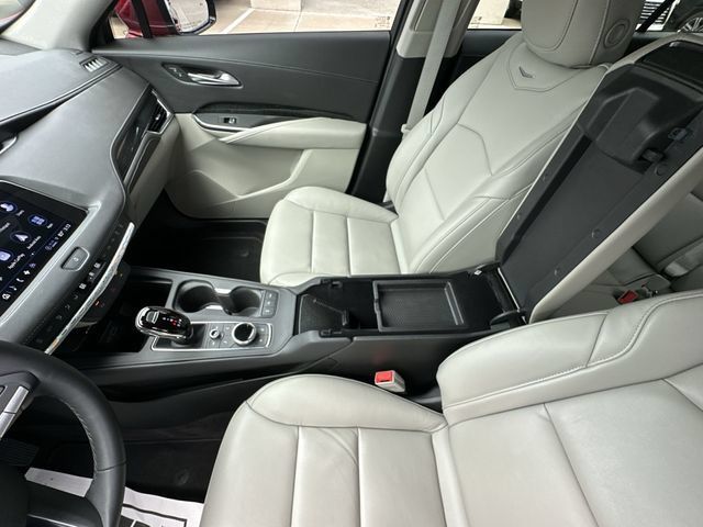 Certified 2023 Cadillac XT4 Premium Luxury FWD image 28