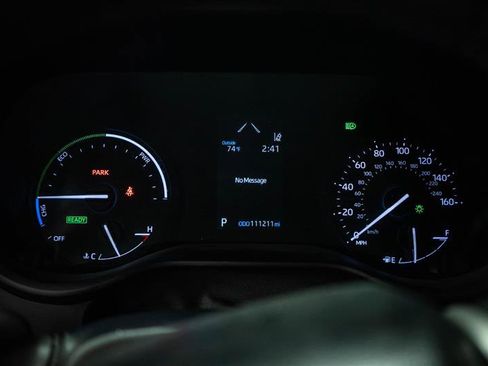 Used 2023 Toyota Sienna XLE FWD image 18