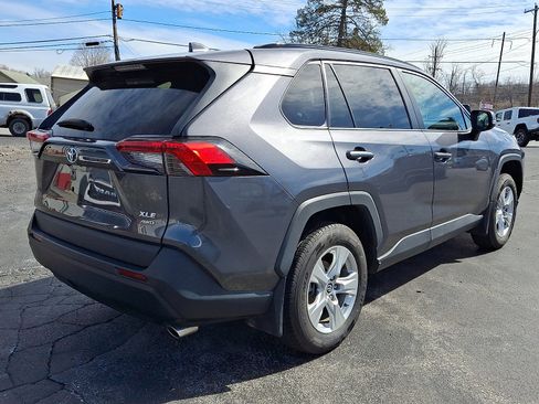 Used 2020 Toyota RAV4 XLE w/ Convenience Package image 6