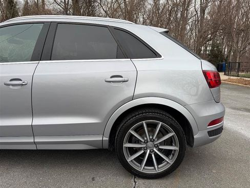 Used 2018 Audi Q3 2.0T Premium Plus w/ Premium Plus Package AWD/4WD image 12
