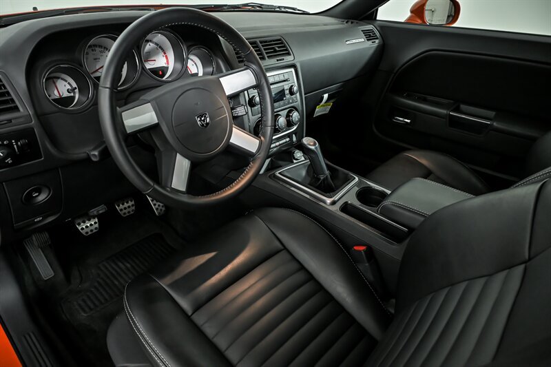 Used 2009 Dodge Challenger R/T RWD image 14