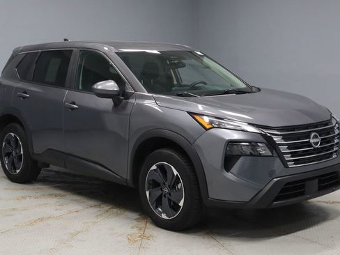 Certified 2025 Nissan Rogue SV image 1