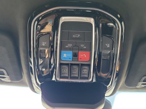 Used 2022 Jeep Grand Cherokee L Summit AWD/4WD image 30