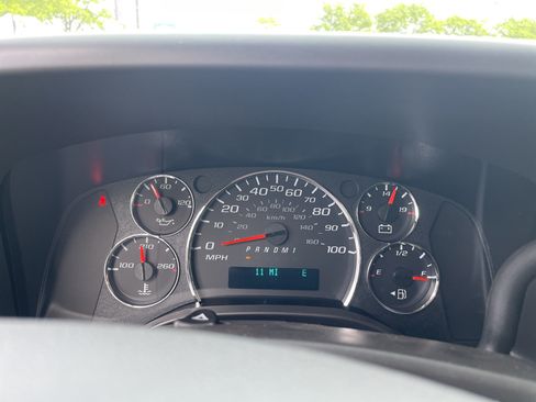 New 2025 Chevrolet Express 3500 Extended w/ Driver Convenience Package RWD image 21