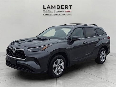 Used 2023 Toyota Highlander L image 1