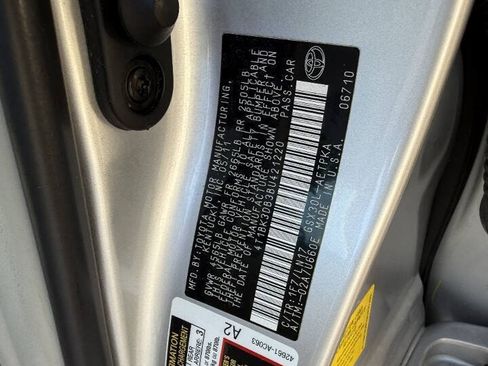 Used 2011 Toyota Avalon Limited FWD image 7