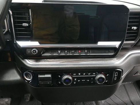 Used 2024 Chevrolet Silverado 2500 LTZ image 17