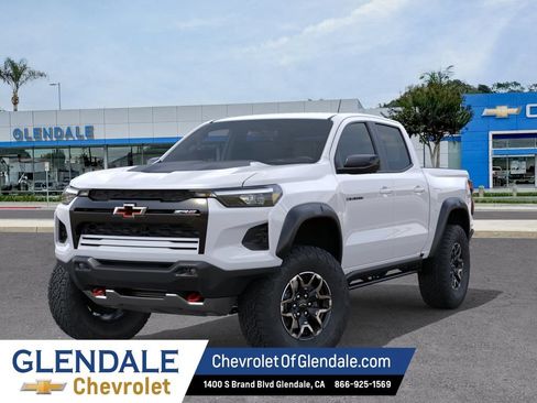New 2026 Chevrolet Colorado ZR2 w/ Technology Package AWD/4WD image 6