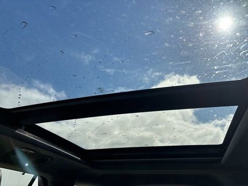 Certified 2024 Ford Explorer Limited w/ Limited Technology Package image 4