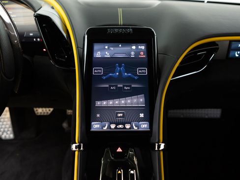 Certified 2022 Ferrari Roma RWD image 82