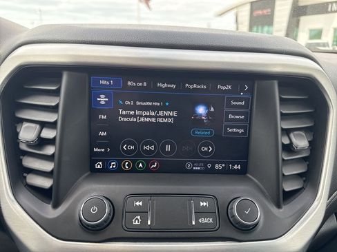 Used 2023 GMC Acadia SLT w/ Elevation Edition image 20