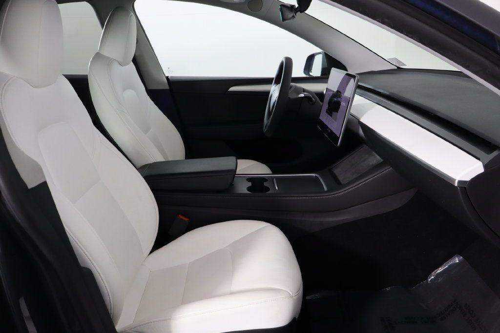 Used 2023 Tesla Model Y Long Range AWD/4WD image 16