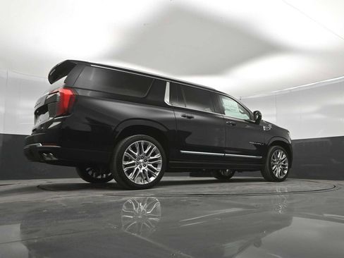 New 2026 GMC Yukon XL Denali w/ Denali Reserve Package AWD/4WD image 38