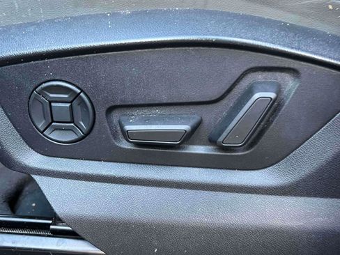 Used 2021 Audi Q8 Premium Plus w/ Premium Plus Package image 16