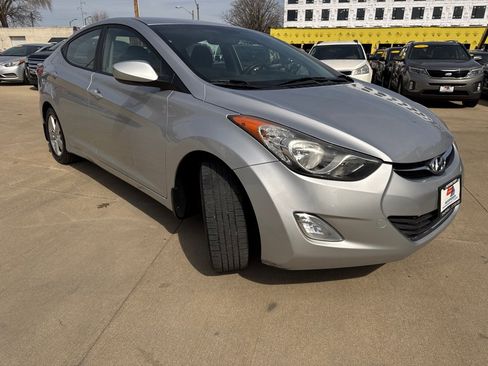 Used 2013 Hyundai Elantra GLS w/ Preferred Pkg FWD image 3