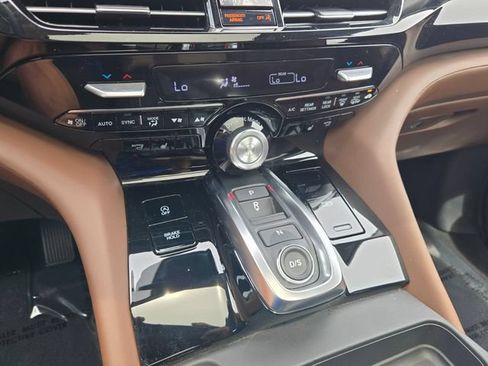 Certified 2025 Acura MDX FWD w/ Technology Package image 18