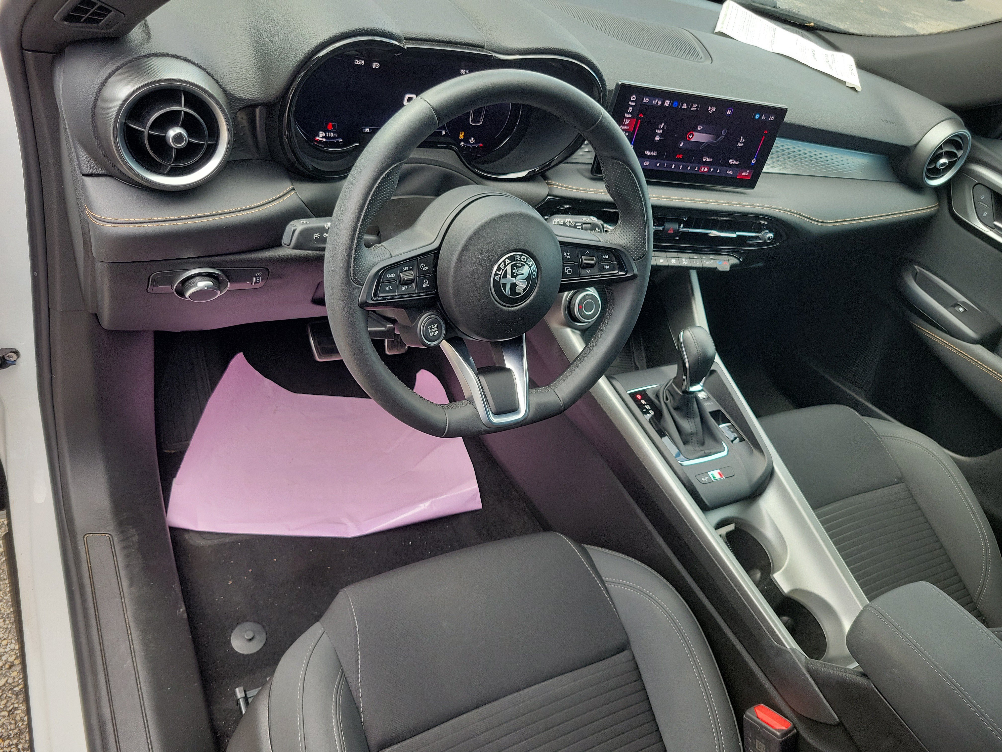 Used 2025 Alfa Romeo Tonale AWD/4WD image 12