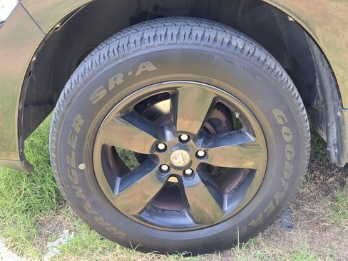 Used 2013 RAM 1500 Express RWD image 9