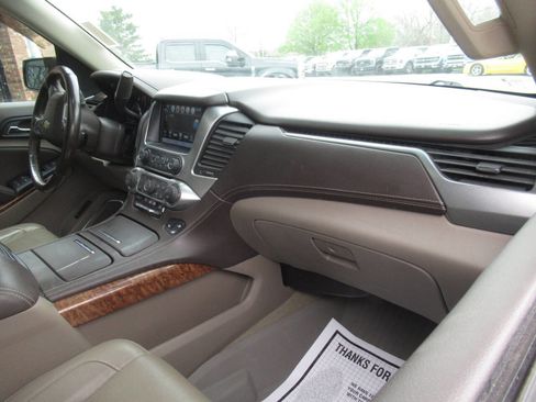 Used 2018 Chevrolet Tahoe Premier AWD/4WD image 7