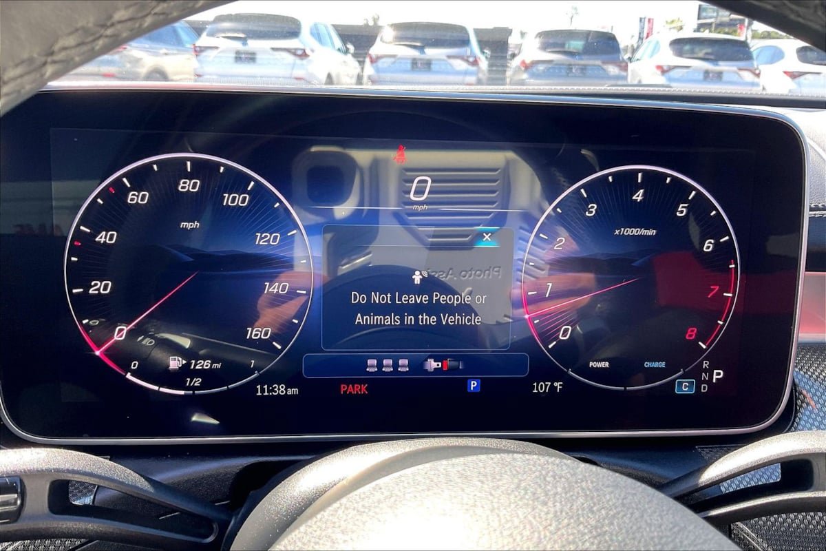 Used 2025 Mercedes-Benz C 300 Sedan image 17