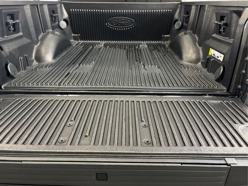 Used 2020 Ford F150 Lariat w/ Equipment Group 502A Luxury AWD/4WD image 16