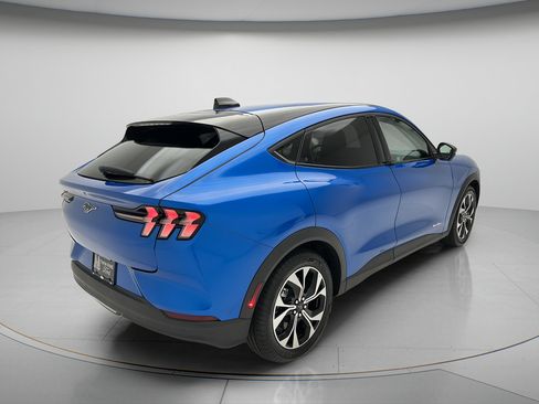 Used 2025 Ford Mustang Mach-E Select w/ Comfort Package Lite AWD/4WD image 5