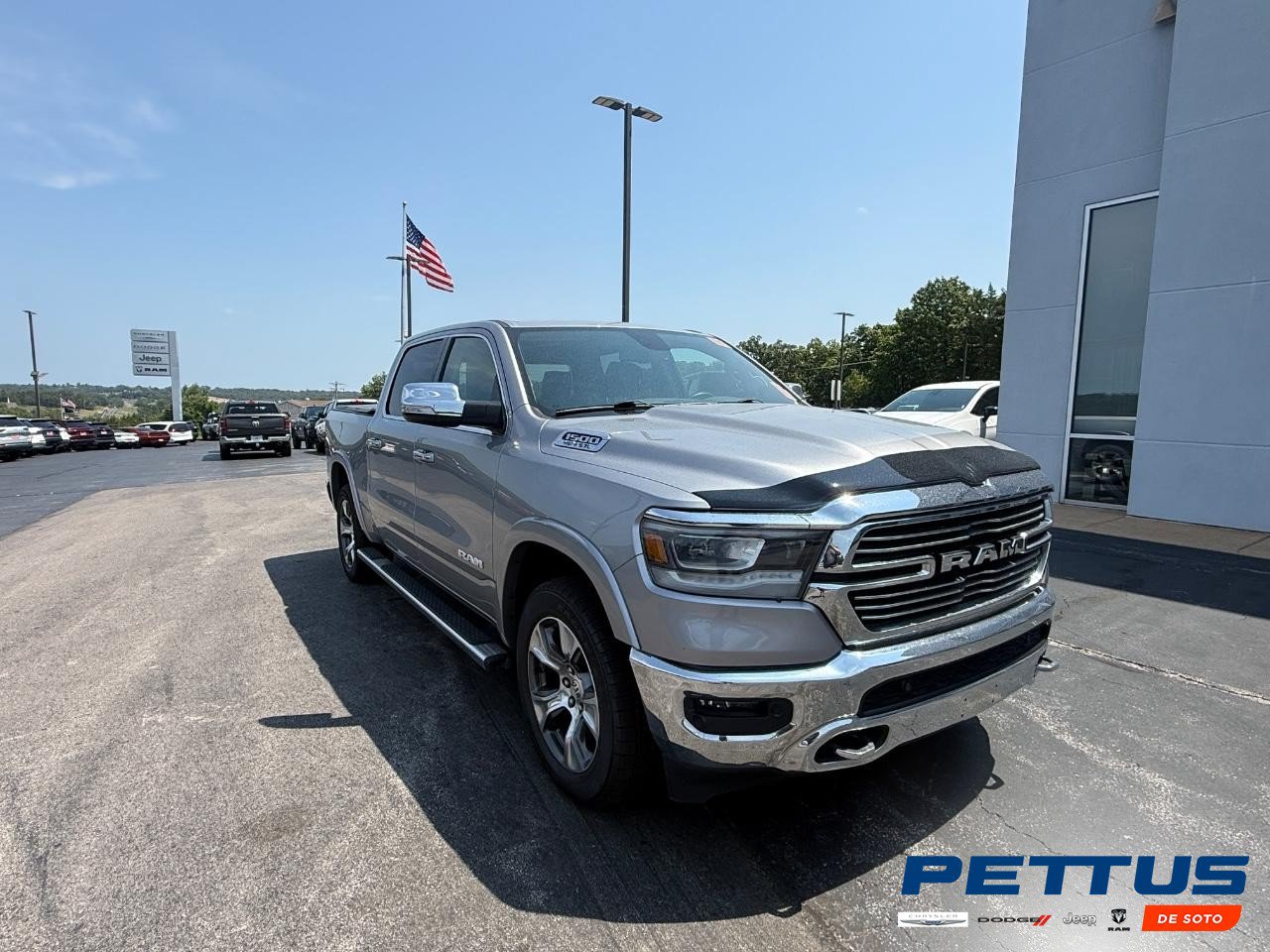 Used 2020 RAM 1500 Laramie AWD/4WD image 1