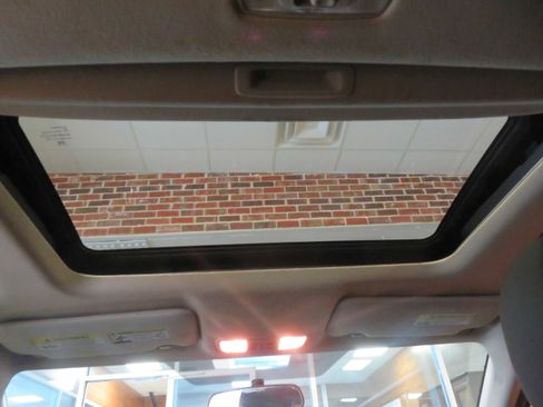 Used 2016 Honda HR-V EX image 41