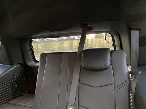 Used 2020 Cadillac Escalade Platinum AWD/4WD image 13