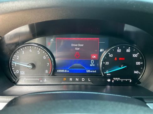 Used 2023 Ford Explorer XLT RWD image 17