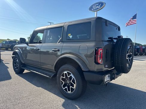 New 2026 Ford Bronco Outer Banks AWD/4WD image 4