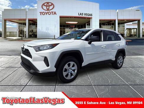 Certified 2022 Toyota RAV4 LE image 1