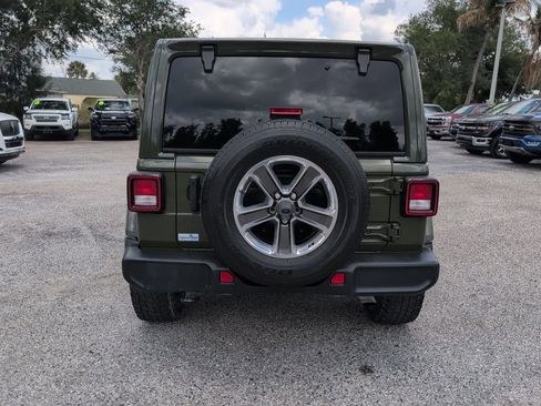 Used 2020 Jeep Wrangler Unlimited Sahara AWD/4WD image 4