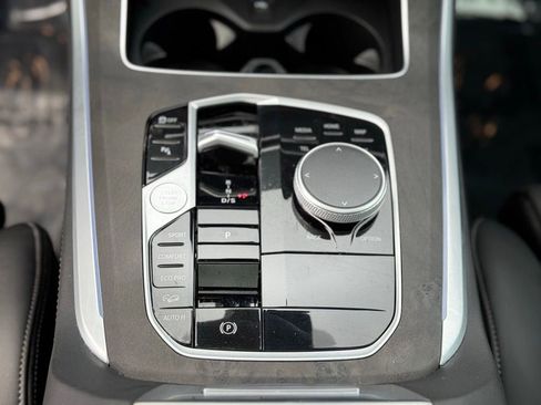Used 2024 BMW X5 xDrive40i AWD/4WD image 18