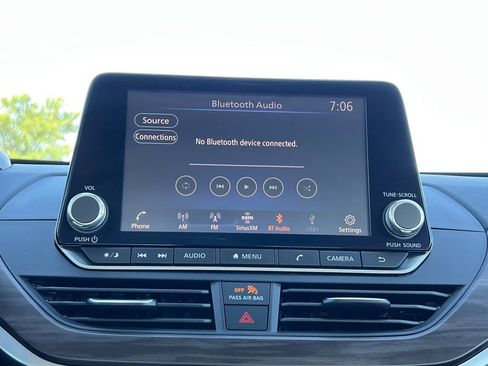 Certified 2025 Nissan Altima 2.5 SV FWD image 8