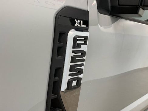 New 2025 Ford F250 XL w/ XL Off-Road Package image 8